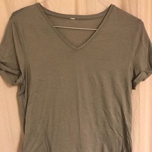 lululemon athletica gray work out top